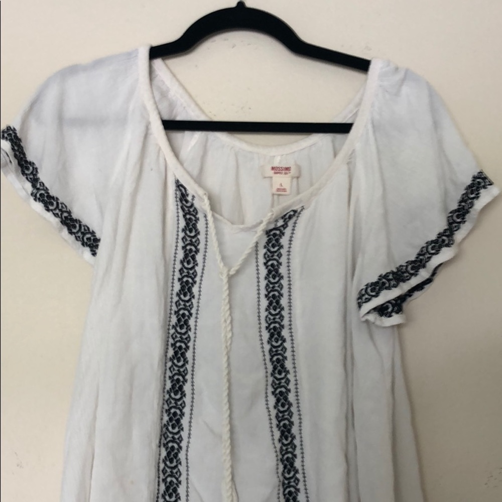 Target Blouse - Picture 2 of 7